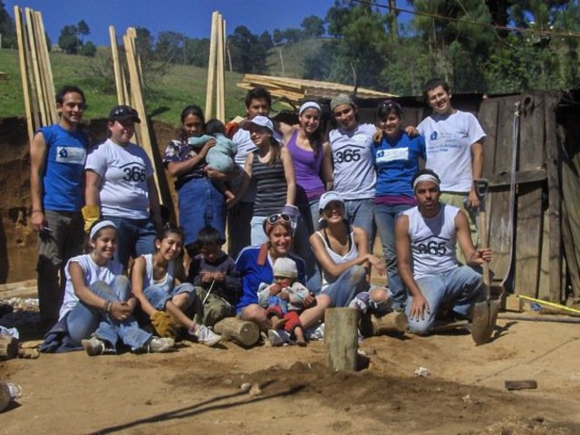 Ida a Un techo para mi Pais