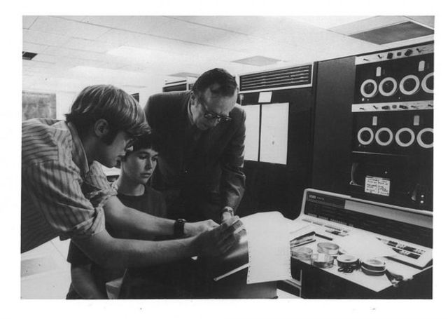 Networks of communicating