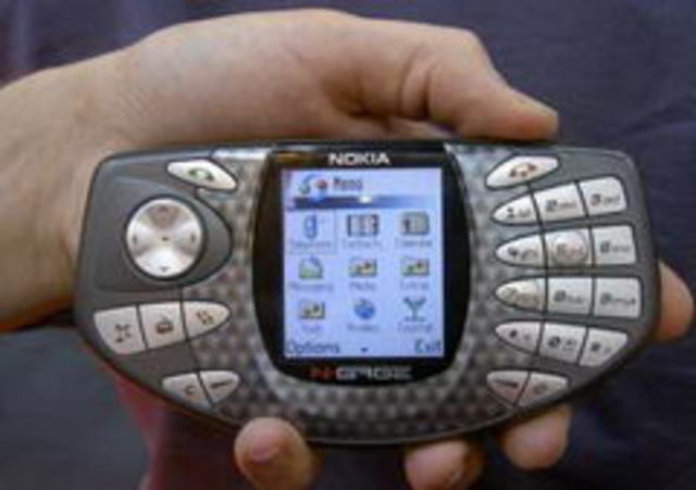 Игровой телефон: Nokia N-Gage