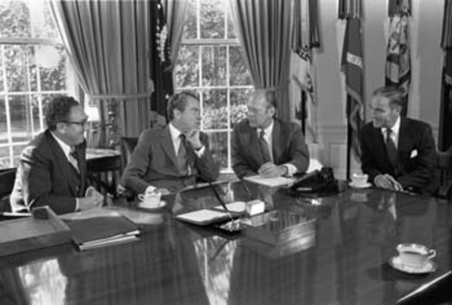 Resignation of Nixon Staff