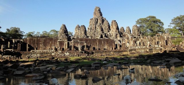 Jayavarmman VIII was Khmer King and he wanted a return to Hinduism