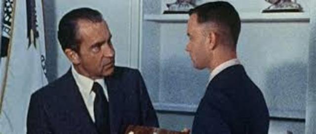 meets persident Nixon