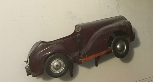 Carro Inglés de Pedales con Radio,Pito y Luz