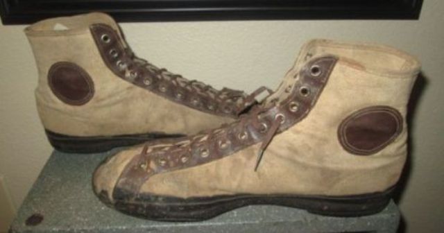 Converse Begins to Produce Canvas Shoes