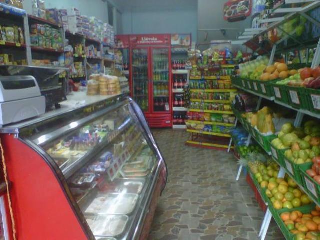 Minimercado ''La clase media del comercio''