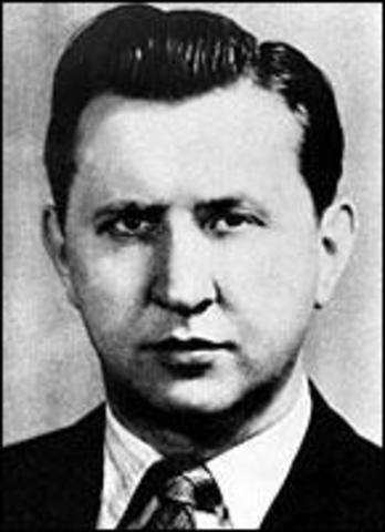 Soviet Spymaster Feklisov meets with Julius Rosenberg