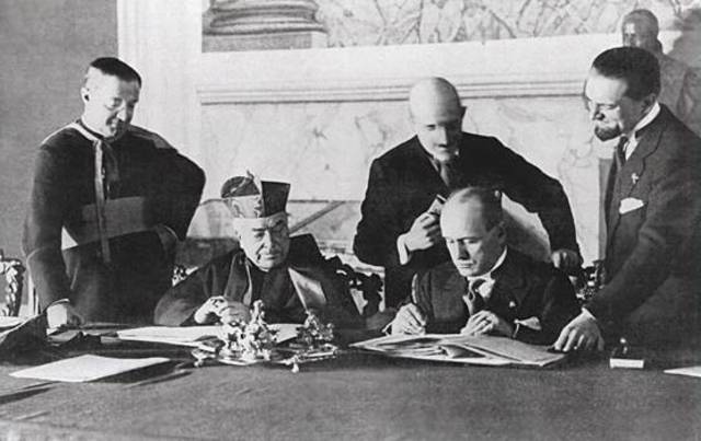 Mussolini signed the Lateran Treaty