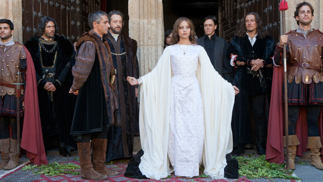 Isabel se proclama Reina