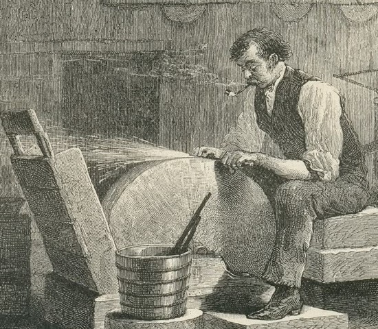 Benjamin Fenton acquires the Maltese Cross 'L'