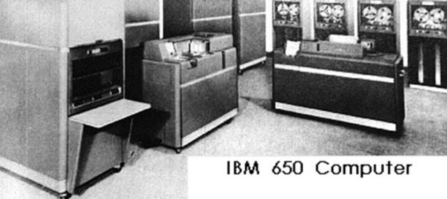 El primer computador adquirido por la Empresa Bavaria.