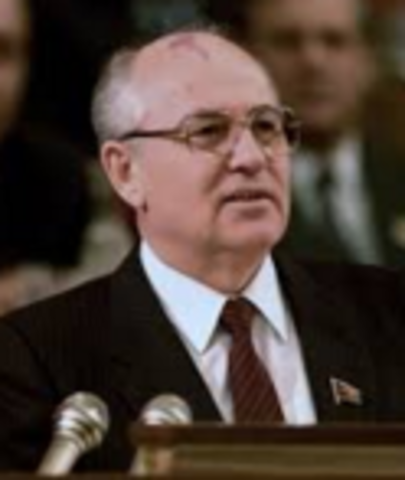 Gorbachev comes to power