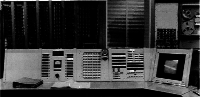 TX-0 - primeiro computador transistorizado