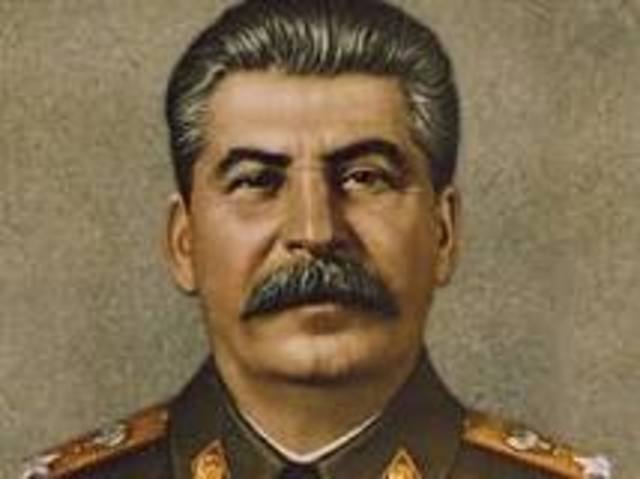 Stalin rises to power