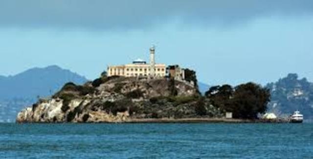 Alcatraz becomes a federal prison.