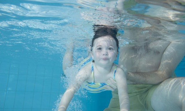 COMENCÉ A PRACTICAR NATACIÓN