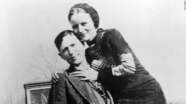 Bonnie and Clyde are killed