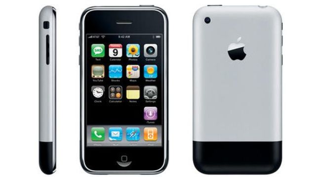The Apple Iphone is released