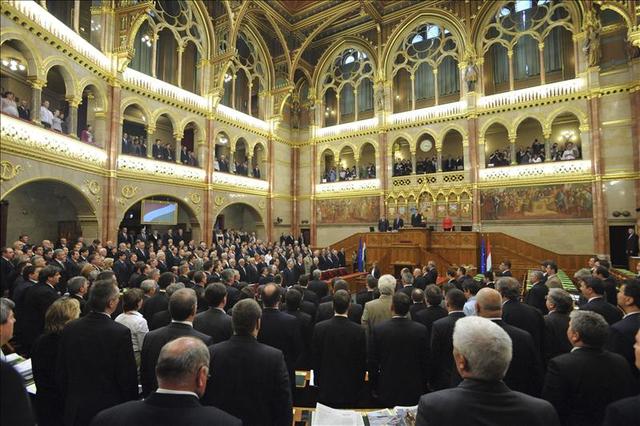Hungria sale de la crisis economica