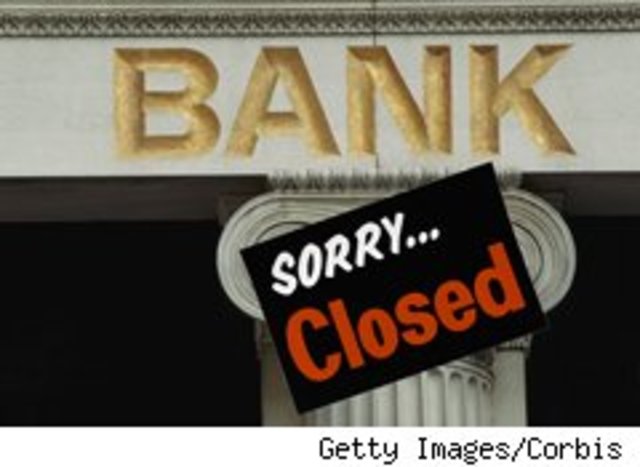 11,000 Banks Out of 25,000 Closed