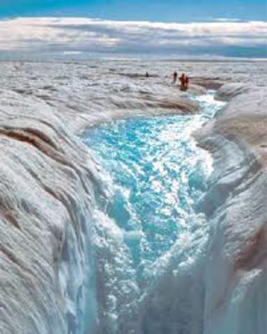 Icecap melting causes path from Denmark to Greenland