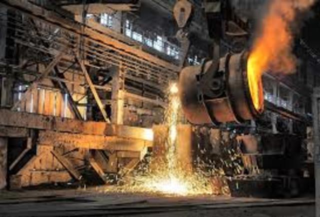 Leve caída de la actividad industrial