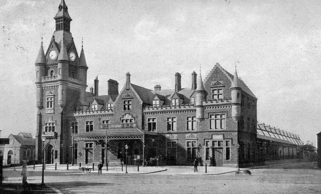 Allan Pinkerton was born