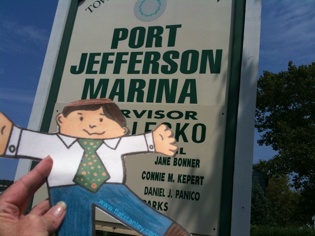 Flat Stanley visits the Marina