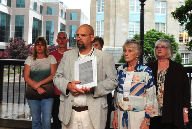 Mills Gap citizens hold press conference alleging malfeasence in EPA's handling of CTS site
