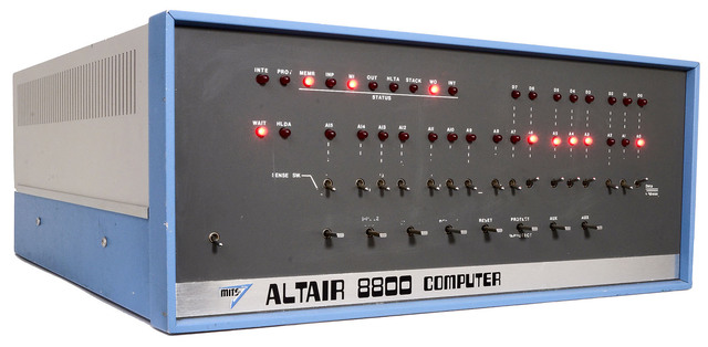 O advento do micro-computador, outra grande revolução em Engenharia de software.