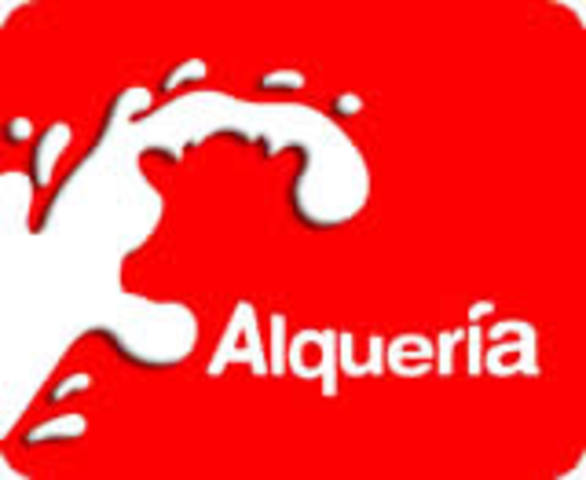 TRABAJANDO FUERTEMENTE POR SALIR ADELANTE.