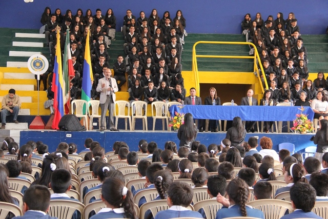 me graduo del colegio