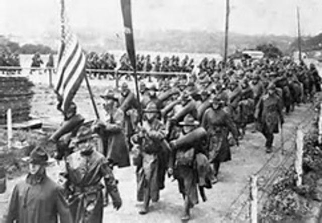 First U.S. troops arrive in France