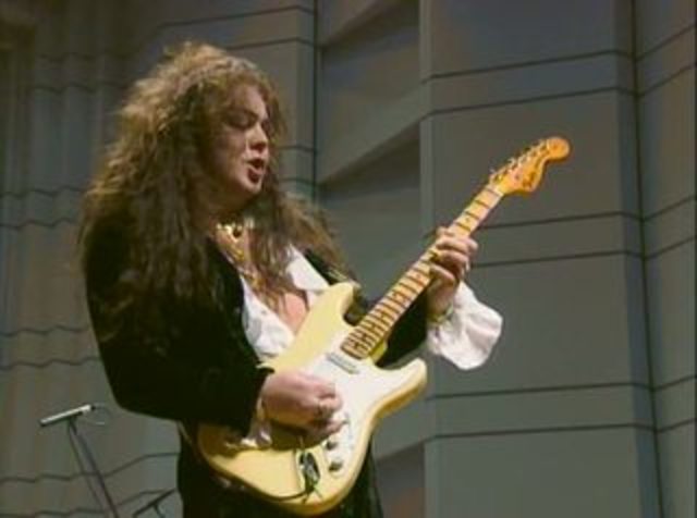 Su colaboración y admiración por parte de la orquesta