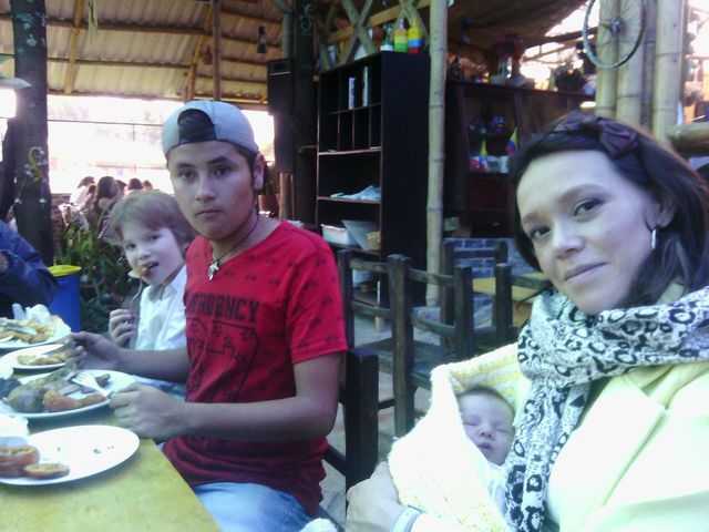 celebrando el día de la mamá