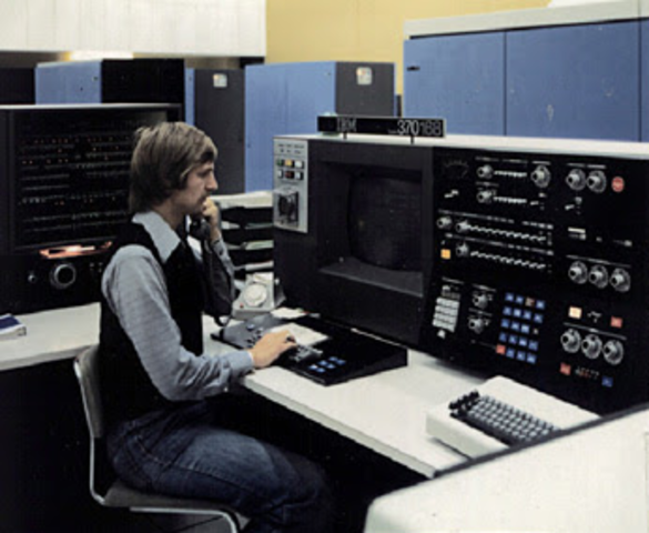 MAINFRAME IBM 370