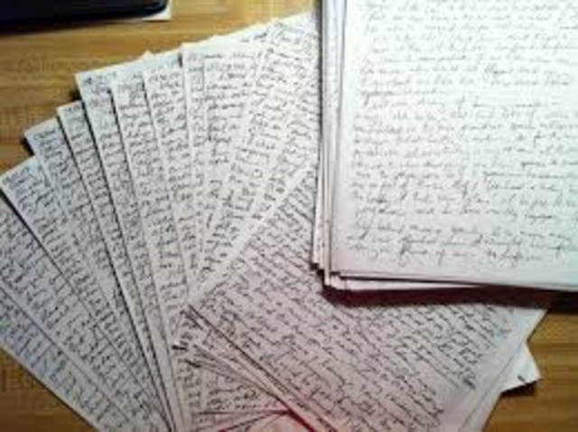 Hojas escritas de Claude sobre Voltaire