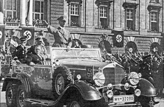 Nazi troops occupy Austria