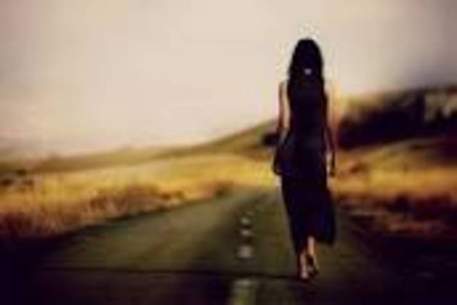 Mildred leaving the house