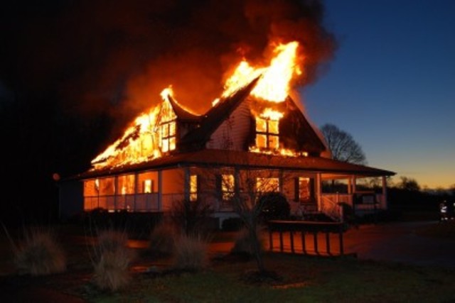 Montag's house burns