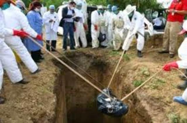 Exhumación del padre de Daumart