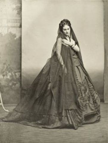 Adolphe Braun publicó un libro con 288 retratos de Virginia Oldoini