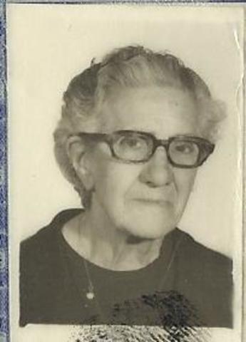 Fallece mi bisabuela, Lolita