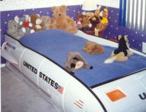 FIRST CREW TO RESIDE ON STATION