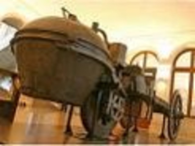 Primer vehículo propulsado a vapor