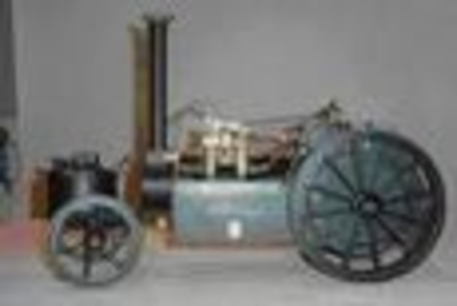 Primer motor a explosion