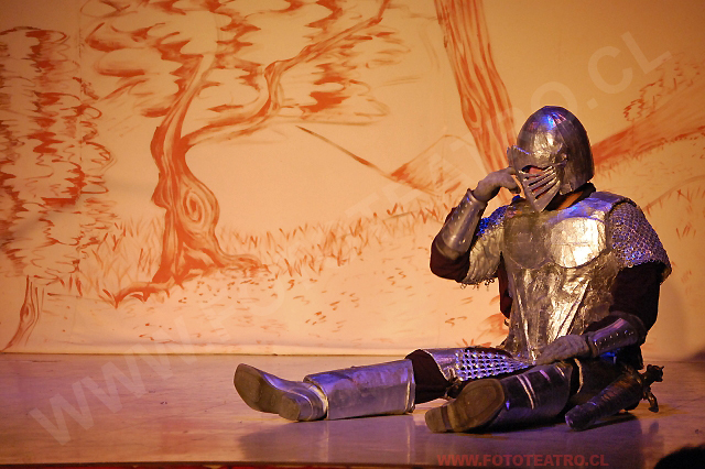 El Caballero no se puede sacar la armadura