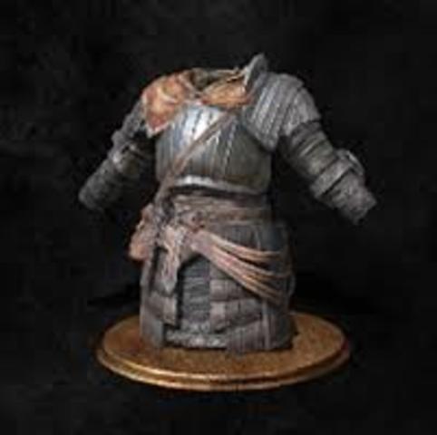 El Caballero se quita el cuerpo de la armadura