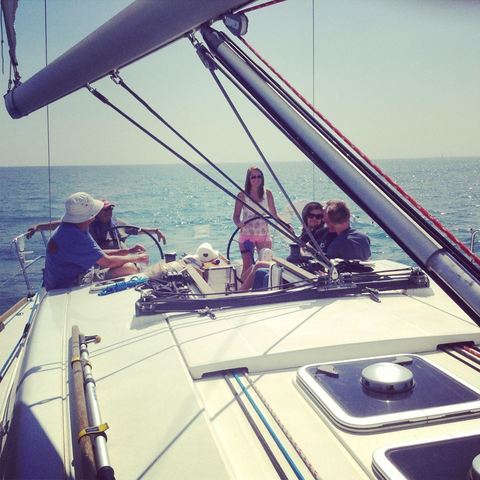 Erste zeiton ein segelboot