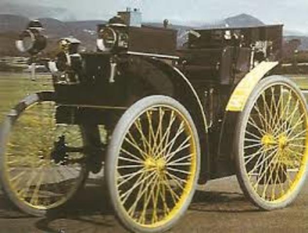 1895 Vehiculo con neumaticos de aire