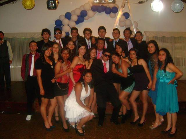nuestro prom... ya finalizado nuestro año escolar